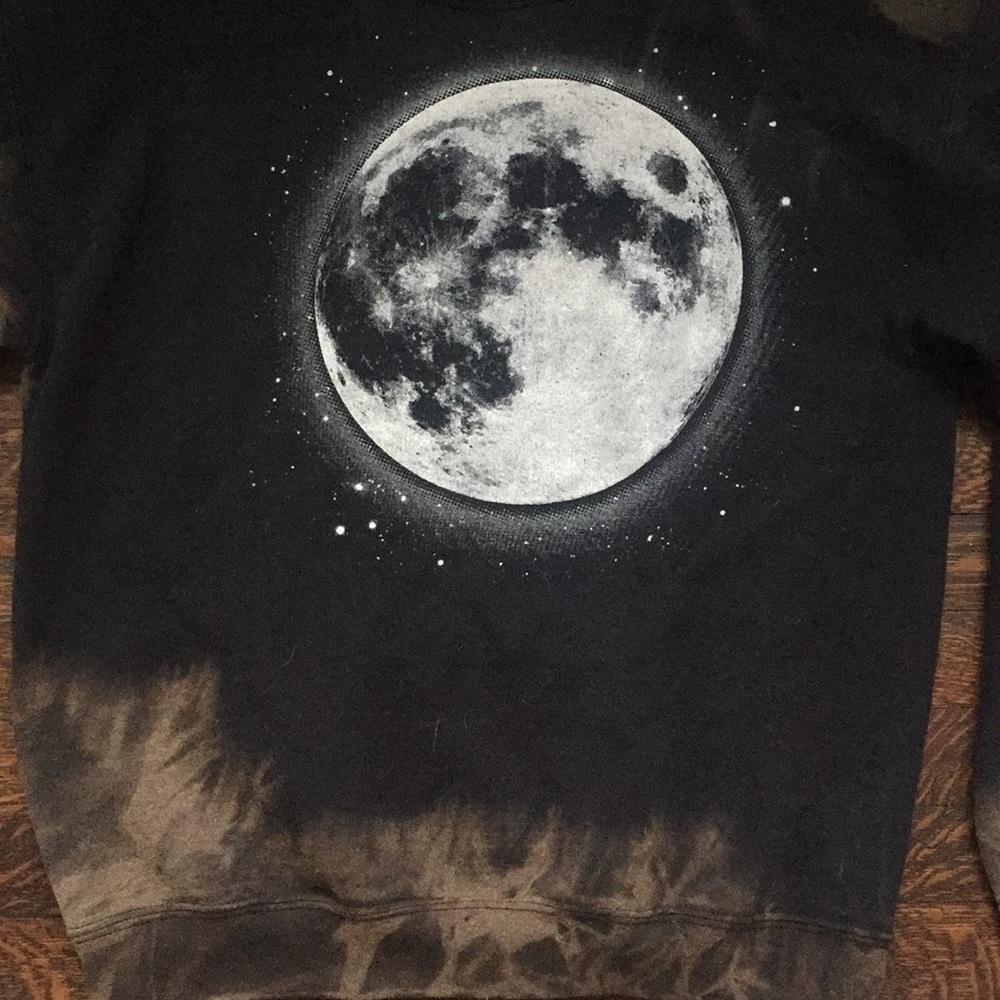 Vintage Moon Sweatshirt - Picture 2 of 4